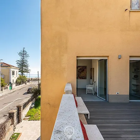 Poetto Sea Breeze - Red 卡利亚里